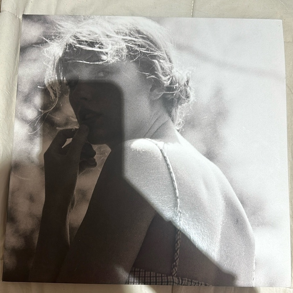 Taylor Swift Folklore vinyl (2 disc)